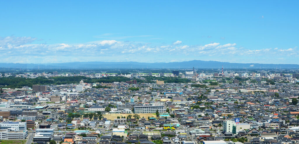 編集日記│インタビューと夏の空