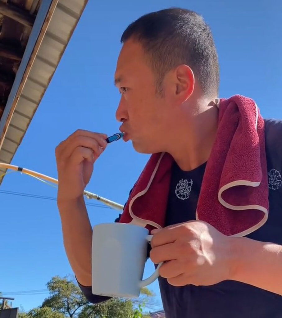 【読む抖音（ドウイン）】パソコンで最新抖音ヒット動画を読む・視る・知る！今回は「张同学」